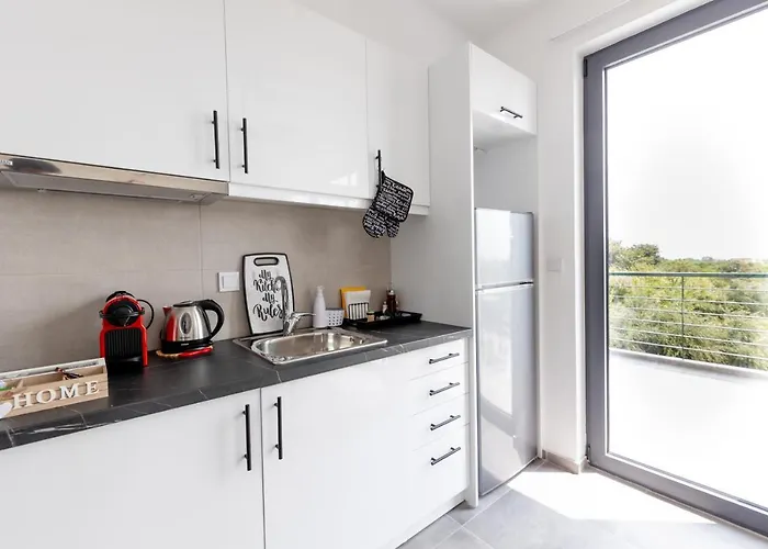 Pagani - Luxury Maisonette B2 *