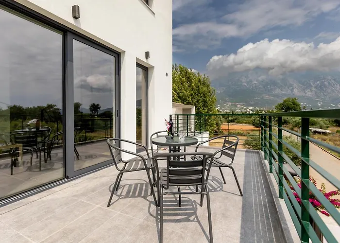 Pagani - Luxury Maisonette B2 Каламата