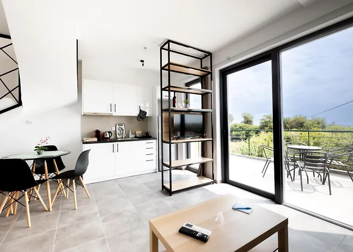 Pagani - Luxury Maisonette B2 Каламата